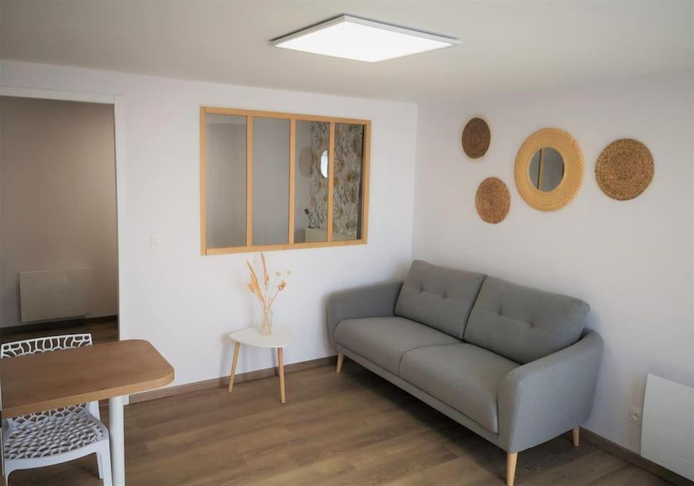 T1 Bis Proche Marais Avec Garage A Moto Apartment