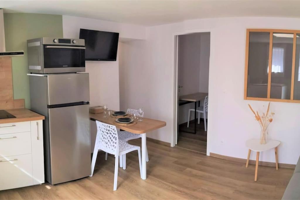 Apartment T1 Bis Proche Marais Avec Garage A Moto Bourges